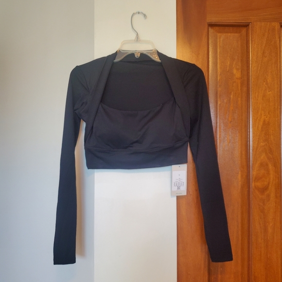 SOLD______Cloudful Fabric Long Sleeve Thumb Hole Cropped Yoga Sports Top small - Picture 2 of 11